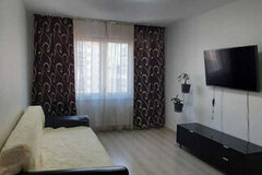 Екатеринбург, ул. Латвийская, 56/3 (Компрессорный) - фото квартиры