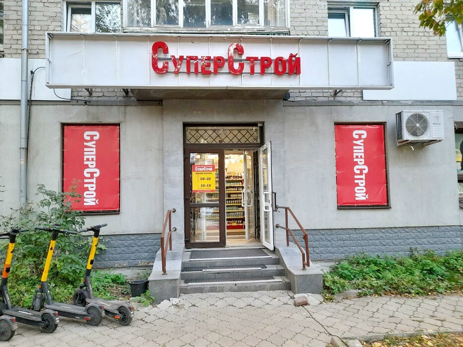 Екатеринбург, ул. Луначарского, 83 (Центр) - фото торговой площади (2)
