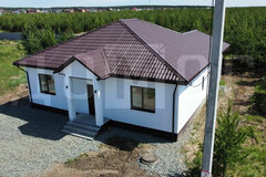 п. Рассоха, ул. Бергамотовая, 20 (городской округ Белоярский) - фото дома