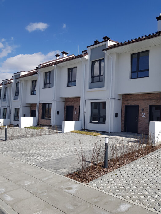 Екатеринбург, ул. Абрикосовая, 41/1 (Горный щит) - фото таунхауса (1)