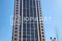 Екатеринбург, ул. Краснолесья, 10 (УНЦ) - фото квартиры