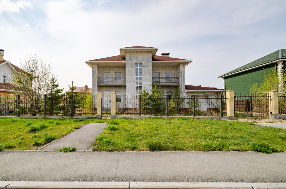 Екатеринбург, ул. Большие караси, 102 (Карасьеозерск) - фото дома (2)