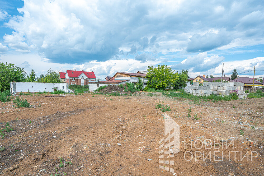 г. Арамиль, ул. 8 Марта, 27 (городской округ Арамильский) - фото земельного участка (4)