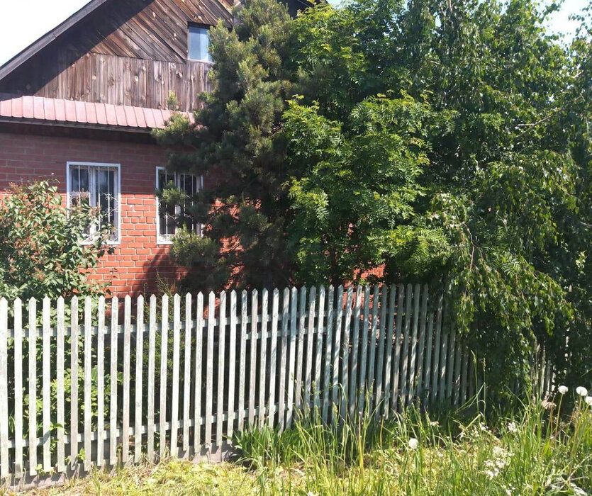 г. Ревда, городской округ Ревда, Пермское направление, 50, ул.Чернышевского, 119 (Выберите район) - фото дома (1)
