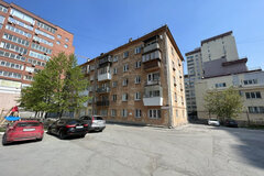 Екатеринбург, ул. Сакко и Ванцетти, 111а (Центр) - фото квартиры