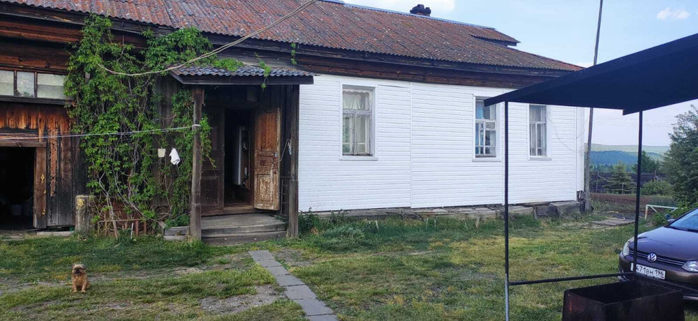 поселок городского типа Староуткинск, ул. 1 Мая, 63 (городской округ Староуткинск) - фото дома (1)