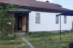 поселок городского типа Староуткинск, ул. 1 Мая, 63 (городской округ Староуткинск) - фото дома