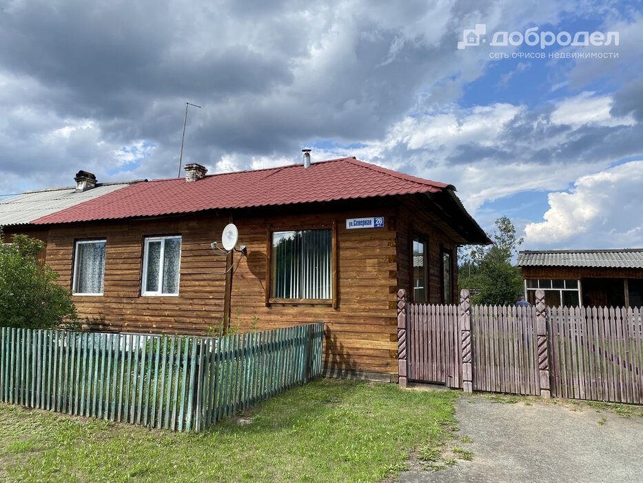 п. Озерный (г.о. Режевской), ул. Северная, 26 к.1 (городской округ Режевской) - фото дома (1)