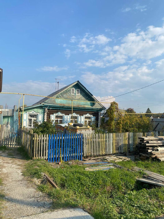 г. Среднеуральск, ул. Чкалова, 61 (городской округ Среднеуральск) - фото дома (1)