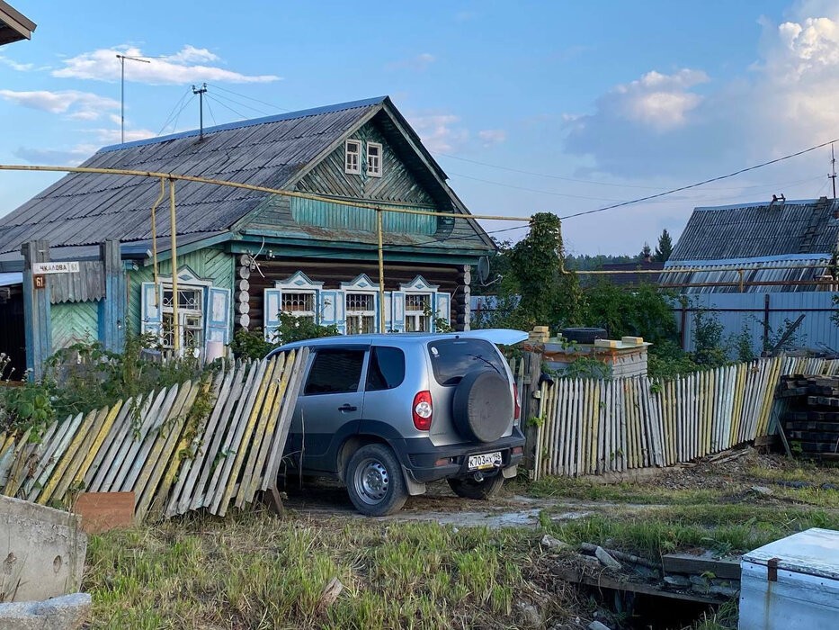 г. Среднеуральск, ул. Чкалова, 61 (городской округ Среднеуральск) - фото дома (5)