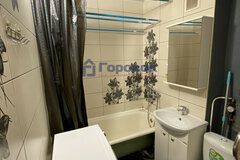 г. Каменск-Уральский, ул. Октябрьская, 90 (городской округ Каменский) - фото квартиры