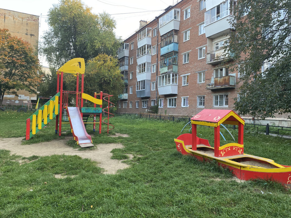 Екатеринбург, ул. Вали Котика, 7 (Эльмаш) - фото комнаты (3)