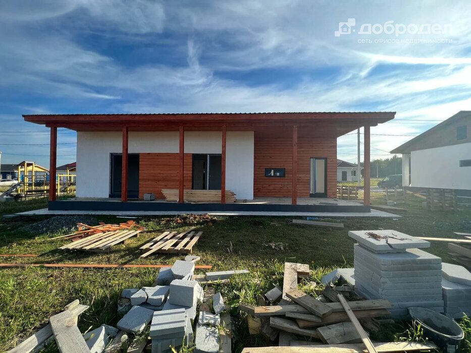 п. Прохладный, ул. Дубровая, 23 (городской округ Белоярский) - фото дома (6)
