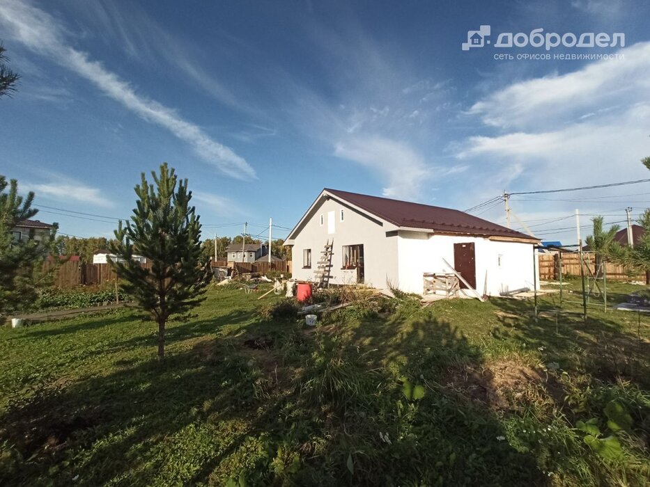 п. Становая, ул. Хрустальная, 2 (городской округ Березовский) - фото дома (1)