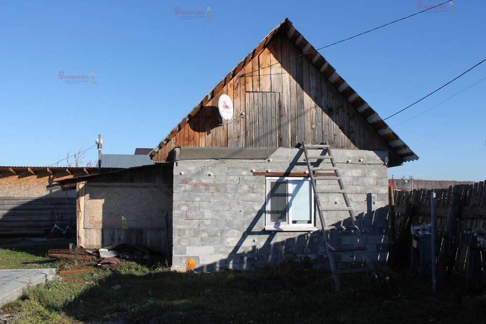 поселок городского типа Белоярский, ул. Путейская, 65 (городской округ Белоярский) - фото дома (3)