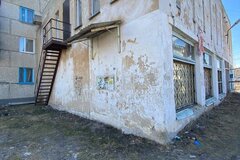 г. Артемовский, ул. Березовая Роща, 4 (городской округ Артемовский) - фото офисного помещения