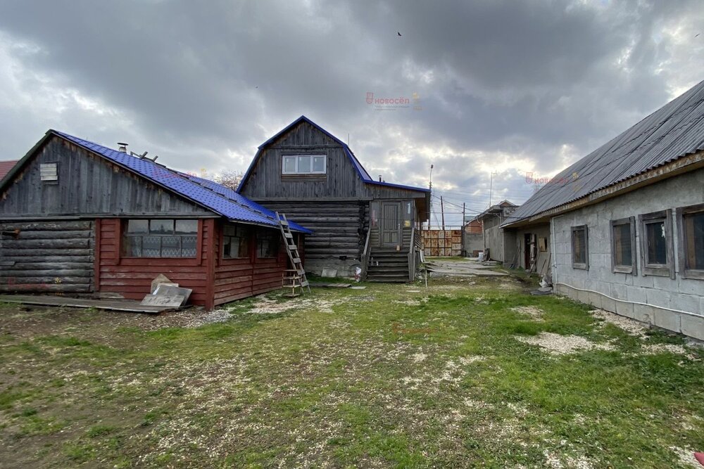 г. Березовский, ул. Коммунаров, 13 (городской округ Березовский) - фото дома (5)