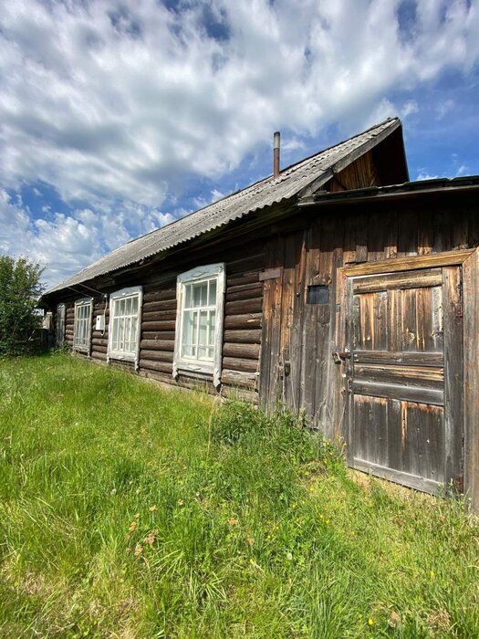 п. Азанка, ул. 8 Марта, 36 (городской округ Тавдинский) - фото здания (1)