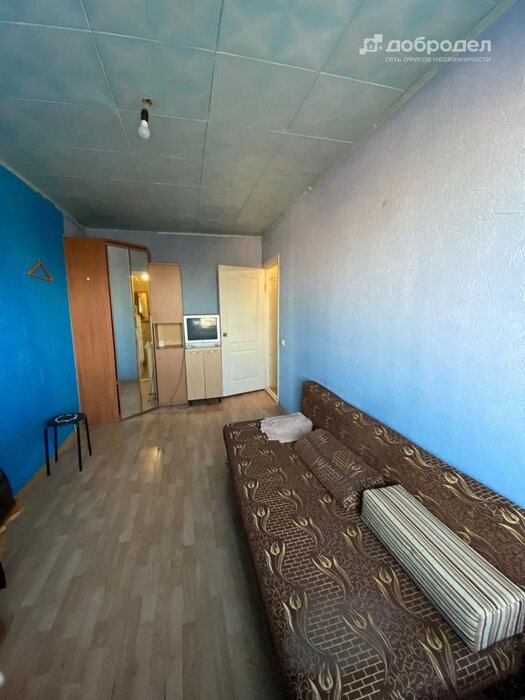 Екатеринбург, ул. 40-летия Комсомола, 32 к.2 (ЖБИ) - фото комнаты (1)
