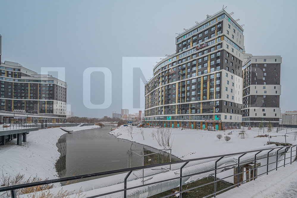 Екатеринбург, ул. Машинная, 1в/3 (Автовокзал) - фото торговой площади (2)