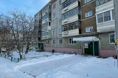 г. Первоуральск, ул. Береговая, 58 (городской округ Первоуральск) - фото квартиры