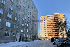 г. Каменск-Уральский, ул. Победы, 84 (городской округ Каменский) - фото квартиры