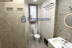 г. Каменск-Уральский, ул. Парковая, 42 (городской округ Каменский) - фото квартиры