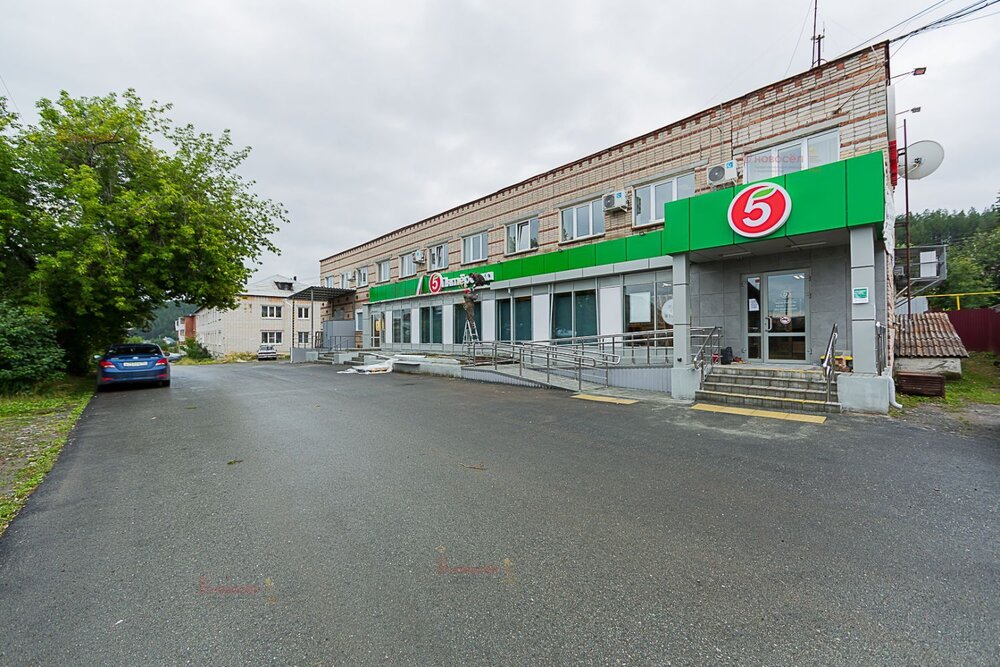 п. Старопышминск, ул. Леонтьева, 26 (городской округ Березовский) - фото торговой площади (2)