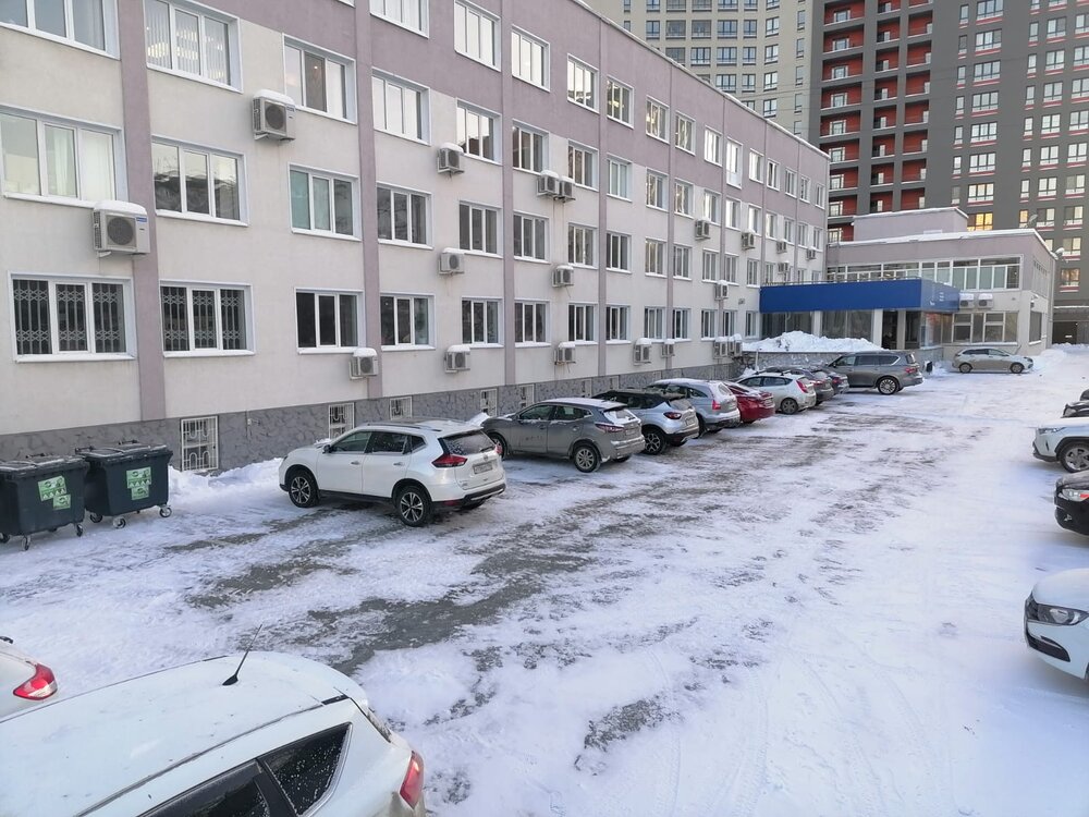 Екатеринбург, ул. Академика Постовского, 15 (Юго-Западный) - фото здания (2)