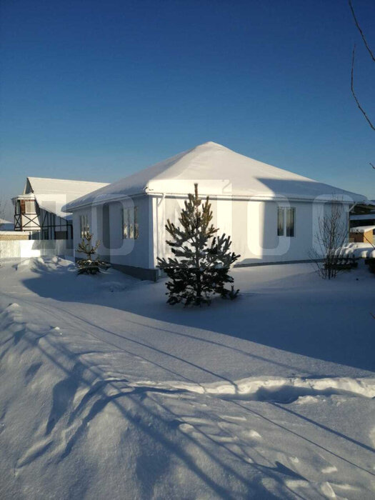 п. Бобровский, ул. Лазурная, 42 (городской округ Сысертский) - фото дома (3)