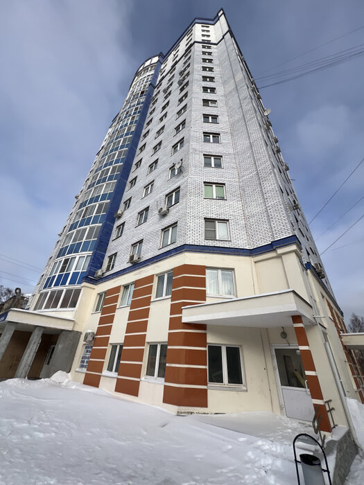 Екатеринбург, ул. Есенина, 10 (Синие Камни) - фото торговой площади (2)