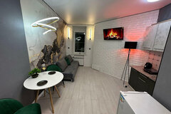 Екатеринбург, ул. Старых Большевиков, 18 (Эльмаш) - фото квартиры