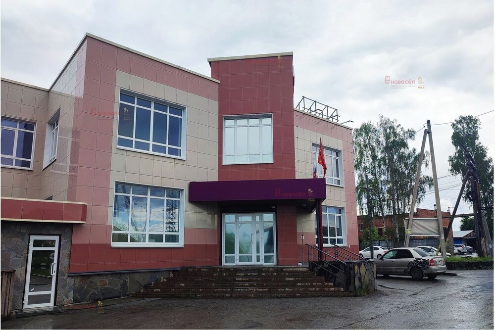 г. Среднеуральск, ул. Советская, 45 (городской округ Среднеуральск) - фото торговой площади (2)