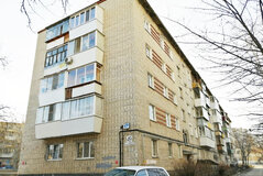 Екатеринбург, ул. Краснофлотцев, 49 (Эльмаш) - фото квартиры