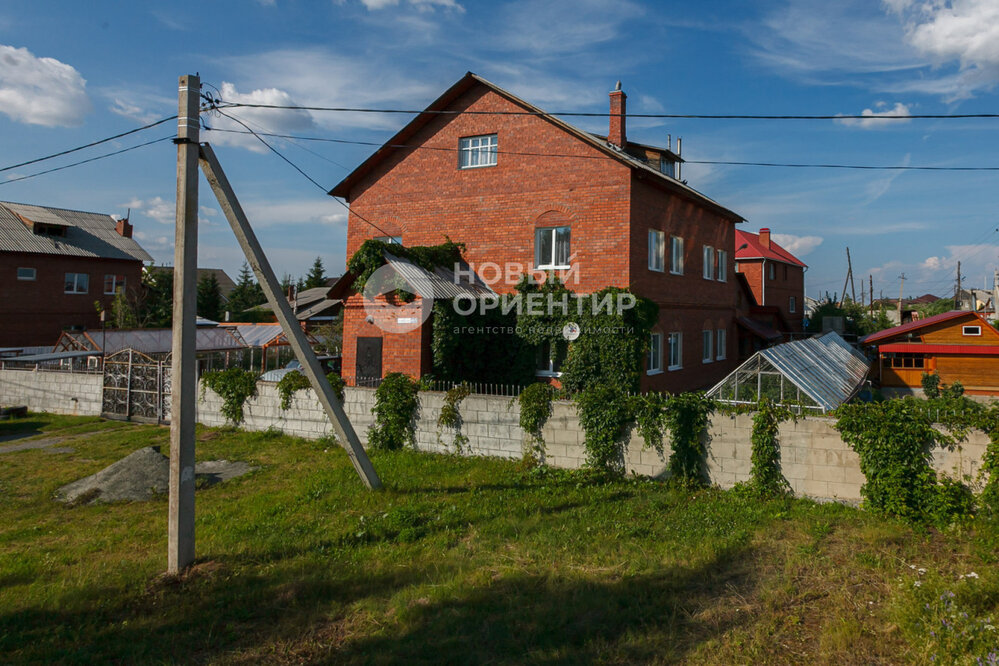 п. Большой Исток, ул. Свердлова, 40/5 (городской округ Сысертский) - фото коттеджа (3)