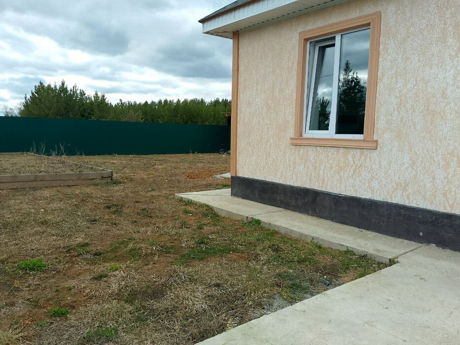 поселок городского типа Белоярский, ул. Вишневая,   (городской округ Белоярский) - фото дома (5)
