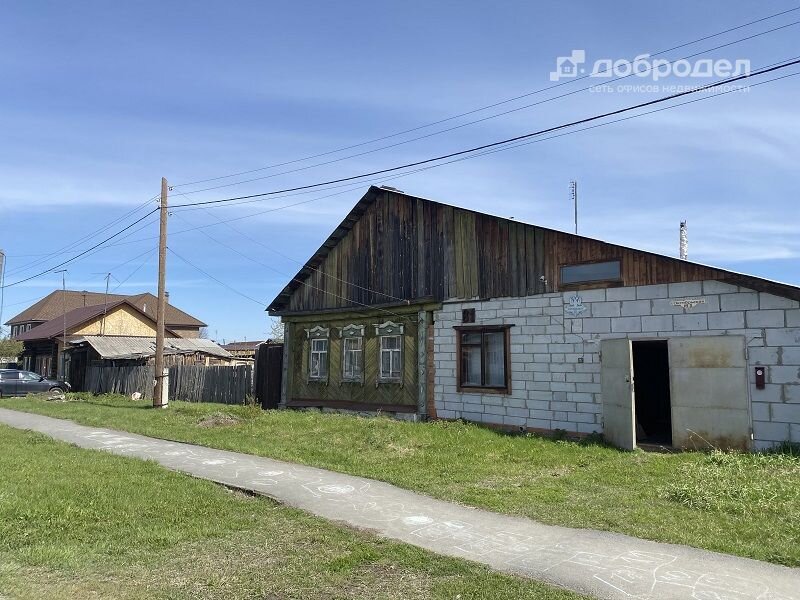 г. Арамиль, ул. Октябрьская, 81 (городской округ Арамильский) - фото дома (4)