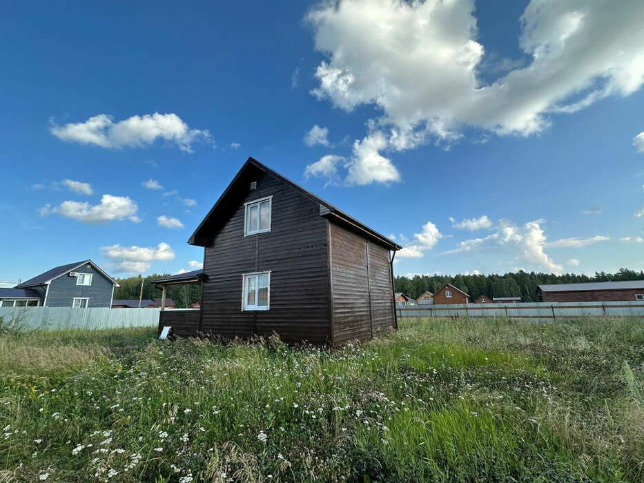 д. Гусева, ул. Александра Невского,   (городской округ Белоярский) - фото дома (2)