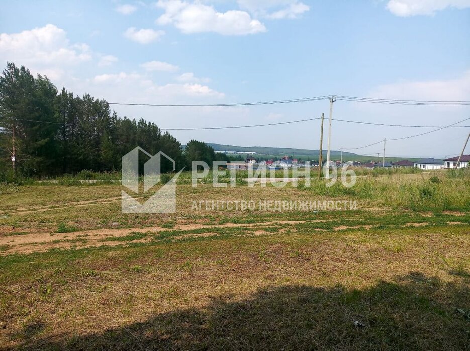 д. Малое Седельниково, ул. Родонитовая (городской округ Сысертский) - фото земельного участка (2)