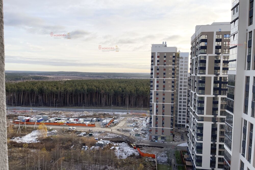 Екатеринбург, ул. Белоглазова, 2/в, Жилой район «Изумрудный Бор» (Эльмаш) - фото квартиры (1)