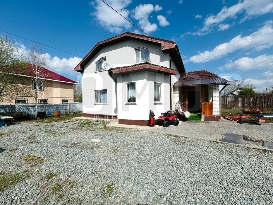 г. Арамиль, ул. Берёзки,   (городской округ Арамильский) - фото коттеджа (6)