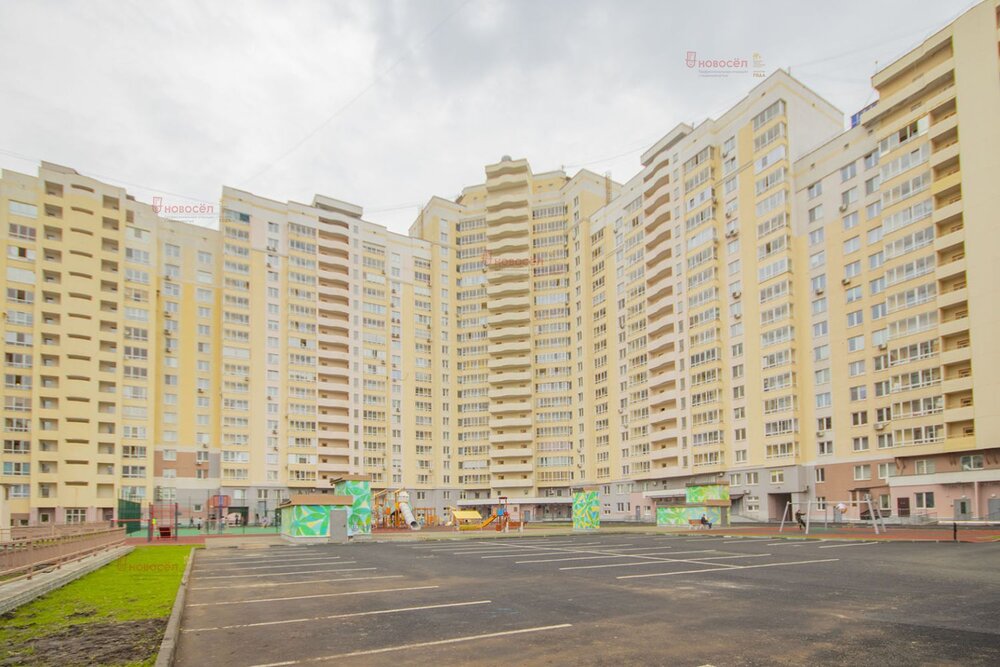 Екатеринбург, ул. 8 Марта, 194 (Автовокзал) - фото квартиры (2)