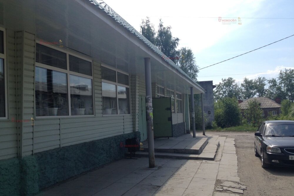 г. Камышлов, ул. Строителей, 14а (городской округ Камышловский) - фото здания (3)