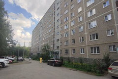 Екатеринбург, ул. Пехотинцев, 17 (Новая Сортировка) - фото комнаты