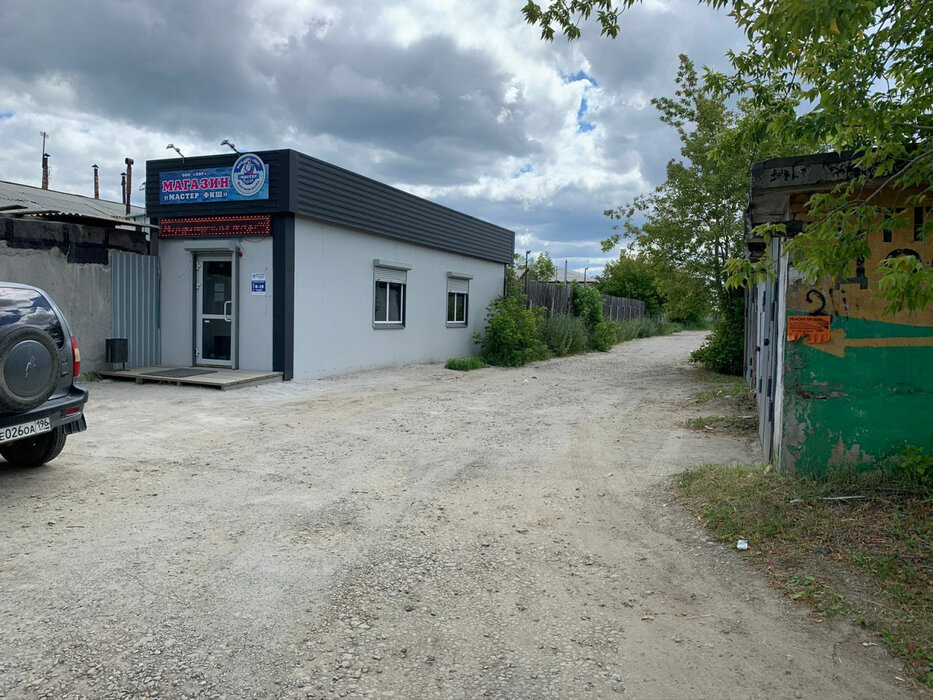 г. Верхняя Пышма, ул. Калинина, 39/1 (городской округ Верхняя Пышма) - фото торговой площади (1)