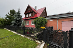 п. Красная Горка, ул. Рябиновая, 45 (городской округ Полевской) - фото коттеджа