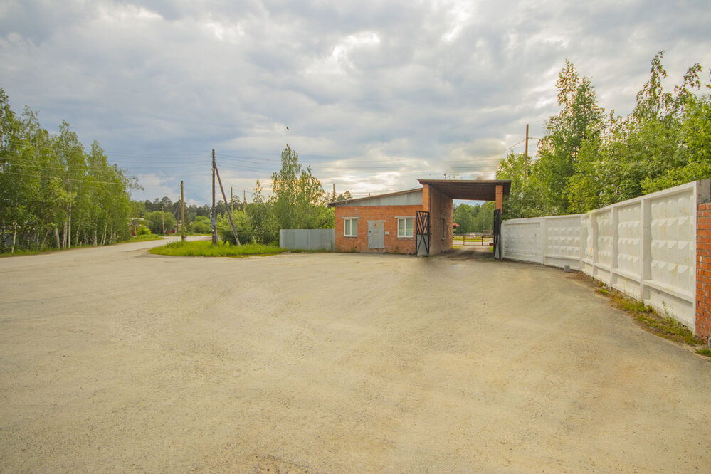 поселок городского типа Малышева, ул. Мичурина, 16 (городской округ Малышевский) - фото готового бизнеса (3)