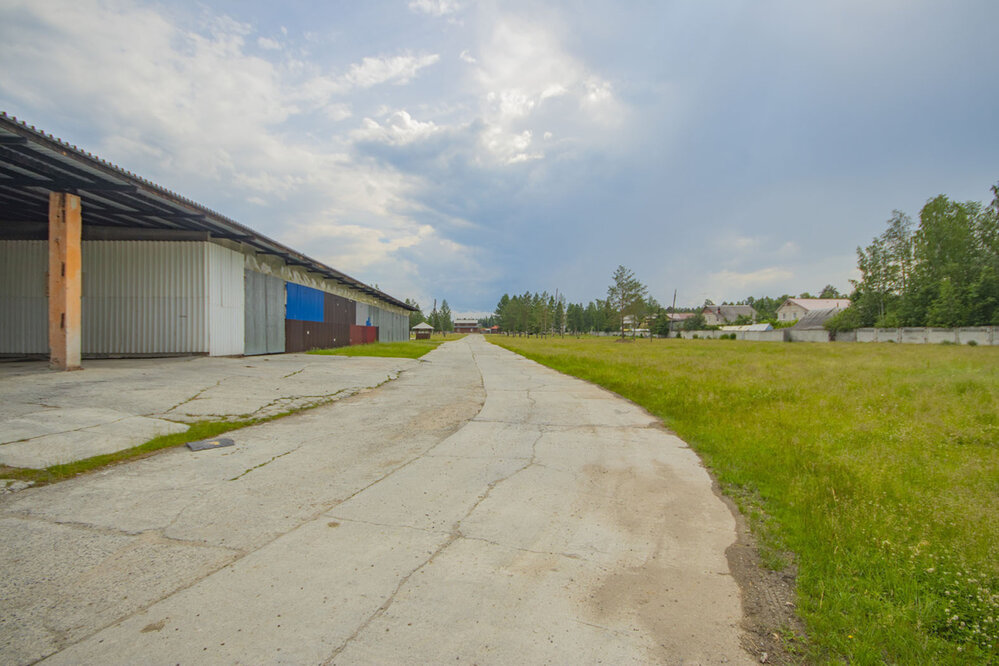 поселок городского типа Малышева, ул. Мичурина, 16 (городской округ Малышевский) - фото готового бизнеса (8)