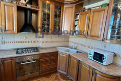 г. Каменск-Уральский, ул. Каменская, 12 (городской округ Каменский) - фото квартиры