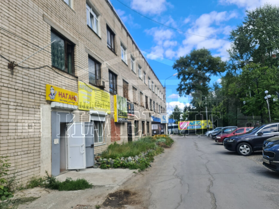 г. Ревда, ул. Энгельса, 57 (городской округ Ревда) - фото торговой площади (3)